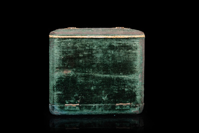 A Chinese hardstone gaiwan and cover, 18/19th C.