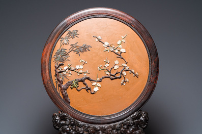 A pair of Chinese wooden table screens with soapstone- and bone-embellished medallions, 18/19th C.