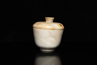 A Chinese hardstone gaiwan and cover, 18/19th C.