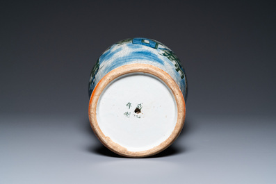 A Chinese Nanking crackle-glazed vase with polychrome design, Chenghua mark, 19th C.