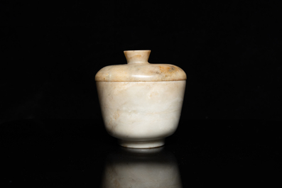 A Chinese hardstone gaiwan and cover, 18/19th C.