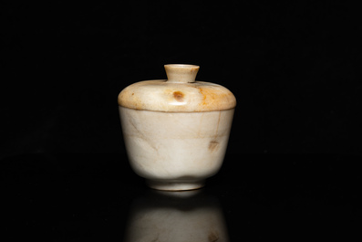 A Chinese hardstone gaiwan and cover, 18/19th C.