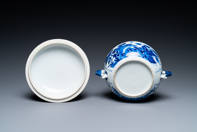 A Chinese blue and white porringer bowl and cover, Kangxi