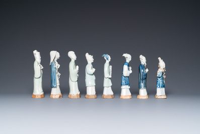 Huit figures en porcelaine de Chine en bleu, blanc et c&eacute;ladon, Qianlong
