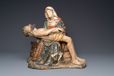 Une 'Piet&agrave;' en bois sculpt&eacute; et polychrom&eacute;, Allemagne du Sud, 1&egrave;re moiti&eacute; du 15&egrave;me