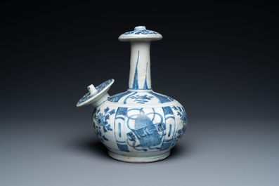 A Chinese blue and white kraak porcelain 'Hatcher cargo' Kendi, Transitional period