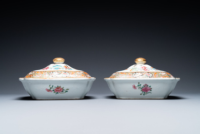 Een uitgebreid Chinees Canton famille rose servies, 19e eeuw
