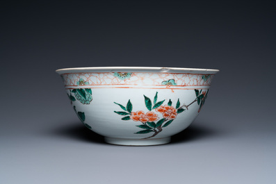 A Chinese famille verte bowl with floral design, Kangxi