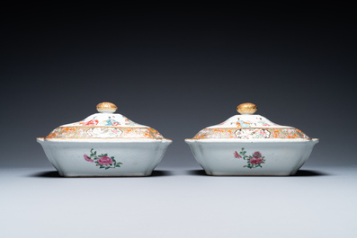 Een uitgebreid Chinees Canton famille rose servies, 19e eeuw