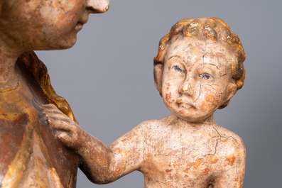 Une grande Vierge &agrave; l'Enfant en bois polychrom&eacute;, Allemagne, 16&egrave;me