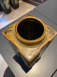 Een Chinese imitatie brons-geglazuurde 'cong' vaas, Yongzheng/Qianlong