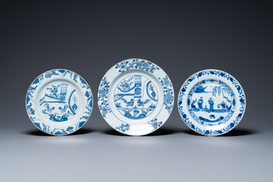 Negen Chinese blauw-witte borden en schotels, Kangxi/Qianlong
