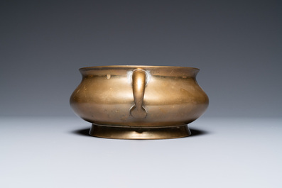 Een Chinese bronzen wierookbrander, Xuande merk, 19e eeuw