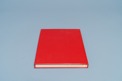 Een album met Chinese postzegels, 20e eeuw