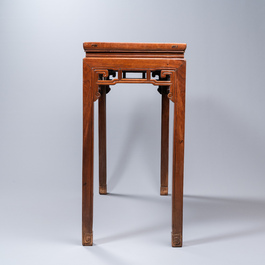 A Chinese rectangular huali table, 18/19th C.