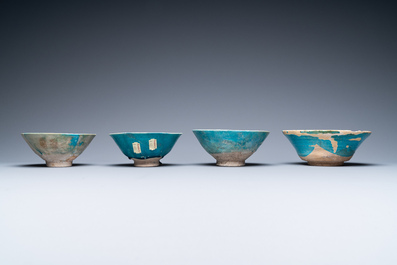 Een collectie van acht kommen met turquoise glazuur, Perzi&euml; en het Midden-Oosten, 13e eeuw en later