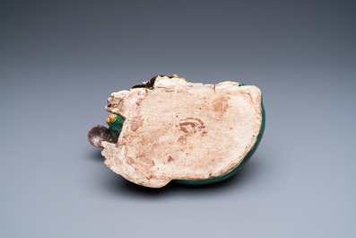 Een Chinese verte biscuit boeddhistische leeuw, Kangxi