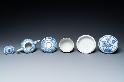A collection of Chinese blue and white Ca Mau shipwreck porcelain, Kangxi/Yongzheng