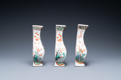 Trois vases en porcelaine de Chine famille verte, Kangxi