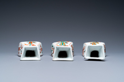 Trois vases en porcelaine de Chine famille verte, Kangxi