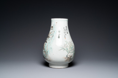 Un vase de forme 'hu' en porcelaine de Chine qianjiang cai, sign&eacute; Hai Lin, dat&eacute; 1878