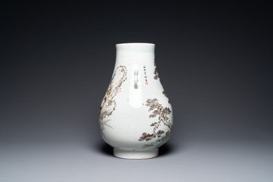 Un vase de forme 'hu' en porcelaine de Chine qianjiang cai, sign&eacute; Hai Lin, dat&eacute; 1878