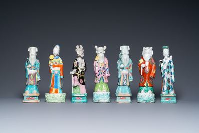 Quatorze figures d'immortels en porcelaine de Chine famille rose, Qianlong/Jiaqing