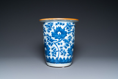 A Chinese blue and white 'floral scroll' jardini&egrave;re, Kangxi