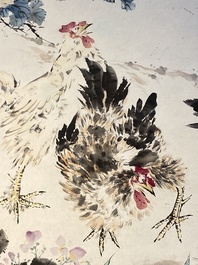 Wang Xuetao (1903-1982): 'Hanen bij een pioenstruik&rsquo;, inkt en kleur op papier