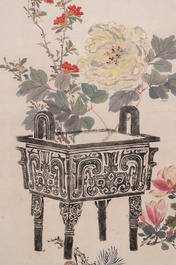 Wang Xuetao (1903-1982): 'Br&ucirc;le-parfum de type ding et fleurs', encre et couleurs sur papier