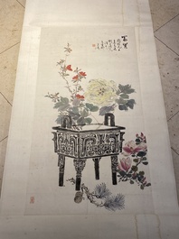 Wang Xuetao (1903-1982): 'Br&ucirc;le-parfum de type ding et fleurs', encre et couleurs sur papier