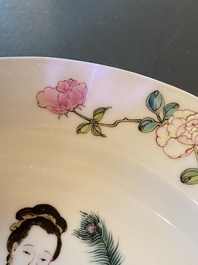 Une coupe en porcelaine de Chine coquille d'oeuf au dos en rouge de rubis, Yongzheng