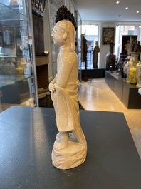 Une figure d'Adam en porcelaine de Chine &agrave; &eacute;mail craquel&eacute;, 18&egrave;me