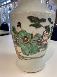 A Chinese famille rose vase with narrative design, 18/19th C.