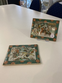 Une paire de plaques en porcelaine de Chine famille verte, 19&egrave;me