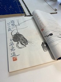 Une bo&icirc;te contenant deux albums de 200 estampes, dont 48 d'apr&egrave;s Qi Baishi et 38 d'apr&egrave;s Zhang Daqian, studio Rong Bao Zhai, P&eacute;kin, 1952