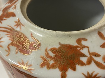 A Chinese 16-piece iron-red and gilt-decorated Canton porcelain tea service, 19th C.
