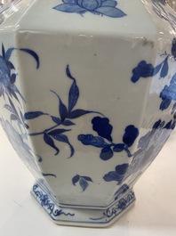 A Chinese blue and white octagonal 'hu' vase, 19th C.