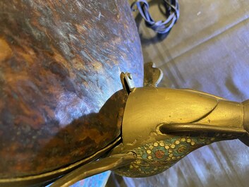 Un grand br&ucirc;le-parfum tripod en &eacute;maux cloisonn&eacute;s, Chine, 19&egrave;me