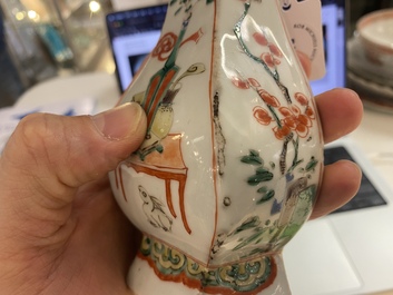 Trois vases en porcelaine de Chine famille verte, Kangxi