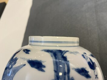 Een Chinese blauw-witte 'klapmuts' kom, Xuande merk, Kangxi