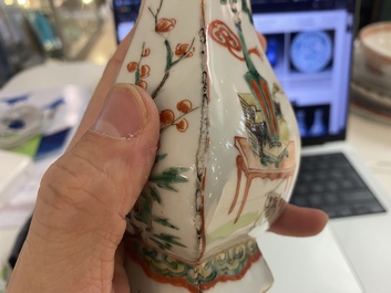 Trois vases en porcelaine de Chine famille verte, Kangxi