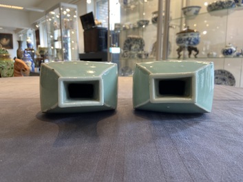 Een paar Chinese monochrome celadon vazen met vergulde bronzen monturen, 18/19e eeuw