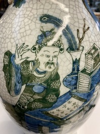 A Chinese Nanking crackle-glazed vase with polychrome design, Chenghua mark, 19th C.