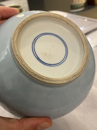 Un vase de forme 'yuhuchunping' en porcelaine de Chine en clair de lune monochrome, Chine, 19&egrave;me