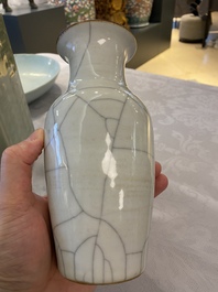 Un vase de forme 'cong' en porcelaine de Chine c&eacute;ladon et un &agrave; &eacute;mail craquel&eacute;, 19/20&egrave;me