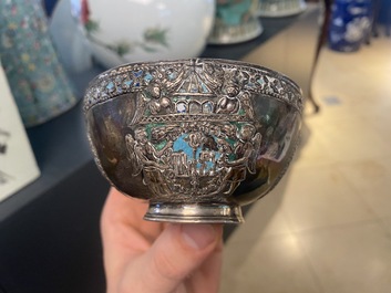 Une tasse et soucoupe en argent partiellement &eacute;maill&eacute;, Arm&eacute;nie, 18&egrave;me