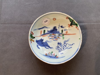 Une assiette en porcelaine de Chine wucai de type ko-akae pour le march&eacute; japonais, Tianqi/Chongzhen