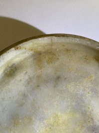 A Chinese hardstone gaiwan and cover, 18/19th C.