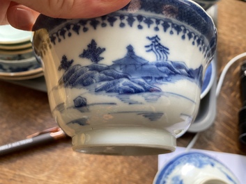 A varied collection of Chinese cups and saucers, 18/19th C.